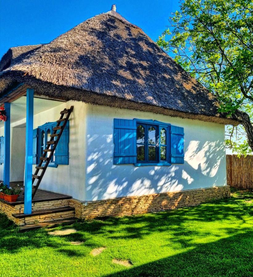 5 Chirpici - Small Traditional Resort Murighiol Exterior photo